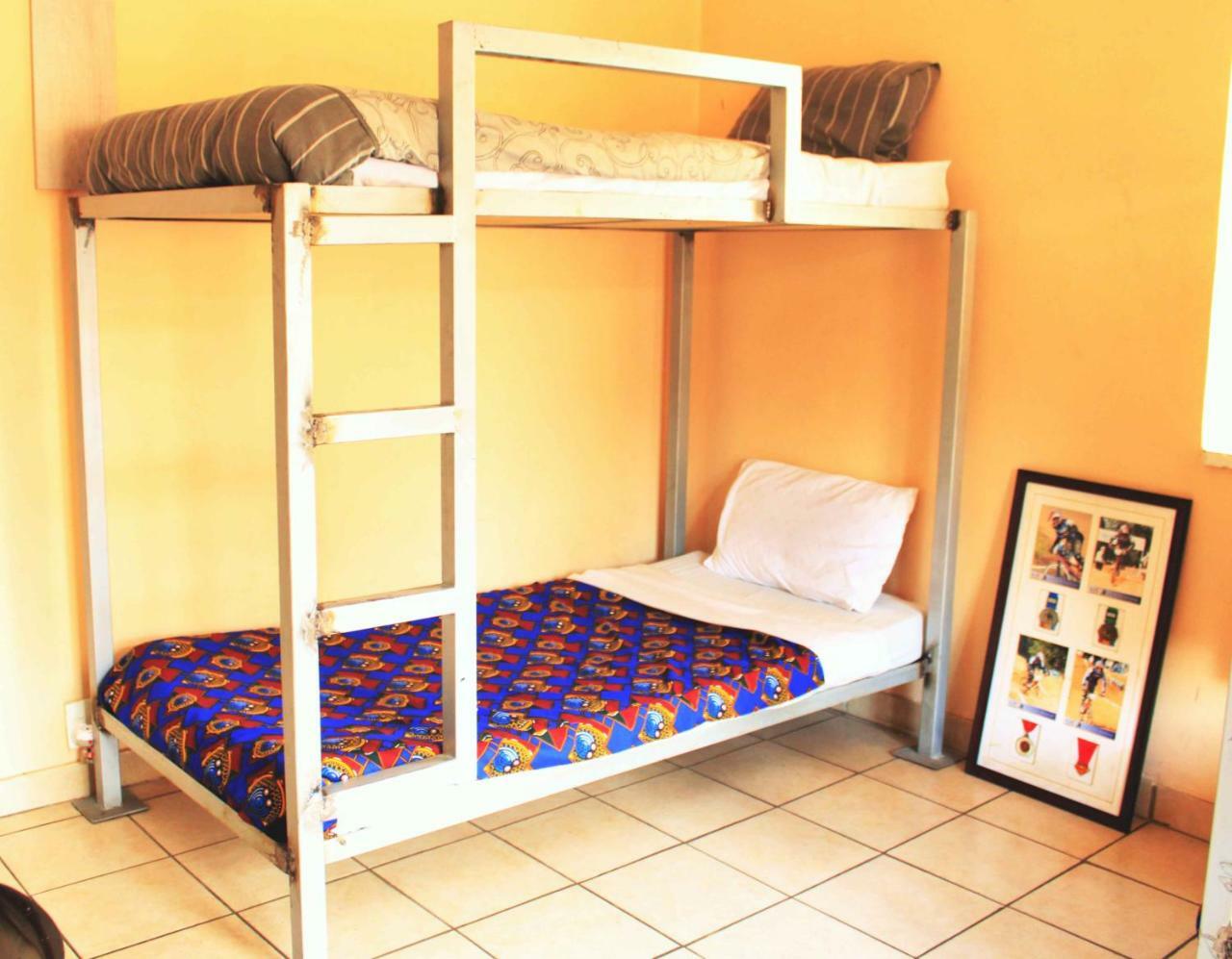 Urban Backpackers Pansiyon Johannesburg Dış mekan fotoğraf
